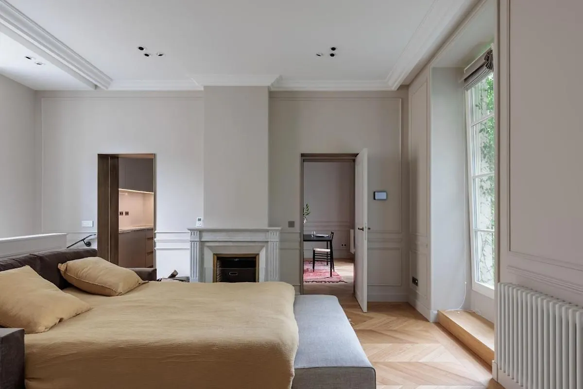 A Mini-Suite For 2, In A Green Setting Paris France