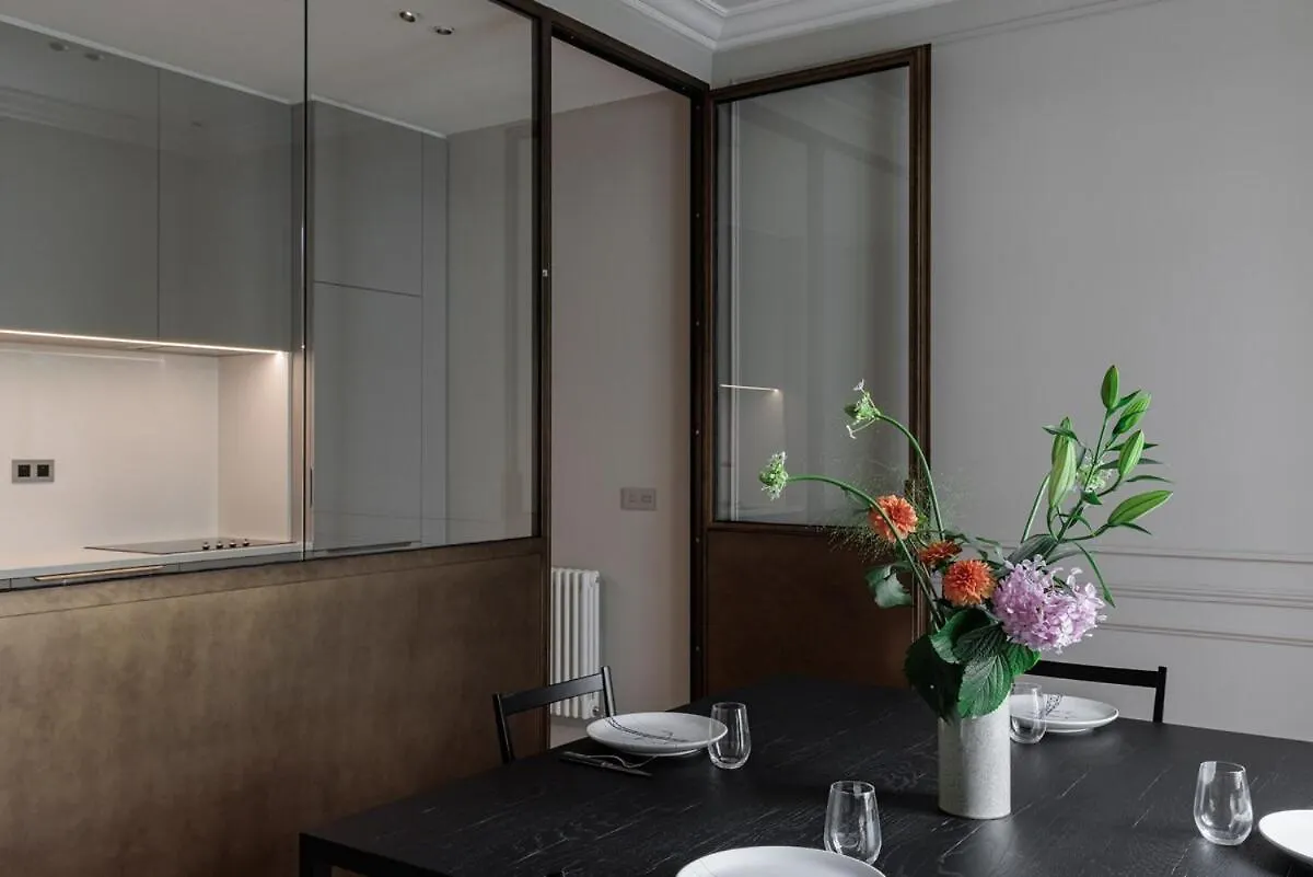 A Mini-Suite For 2, In A Green Setting Paris